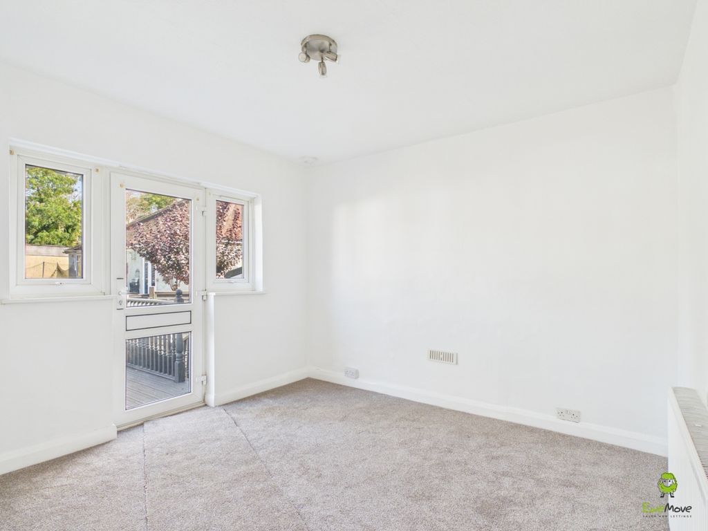 Property photo 3 of 15 Cam02615G0-Pr0276-Still008