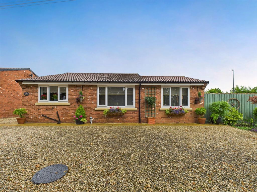 Property photo 1 of 23 Cam05488G0-Pr0021-Still025.Jpg