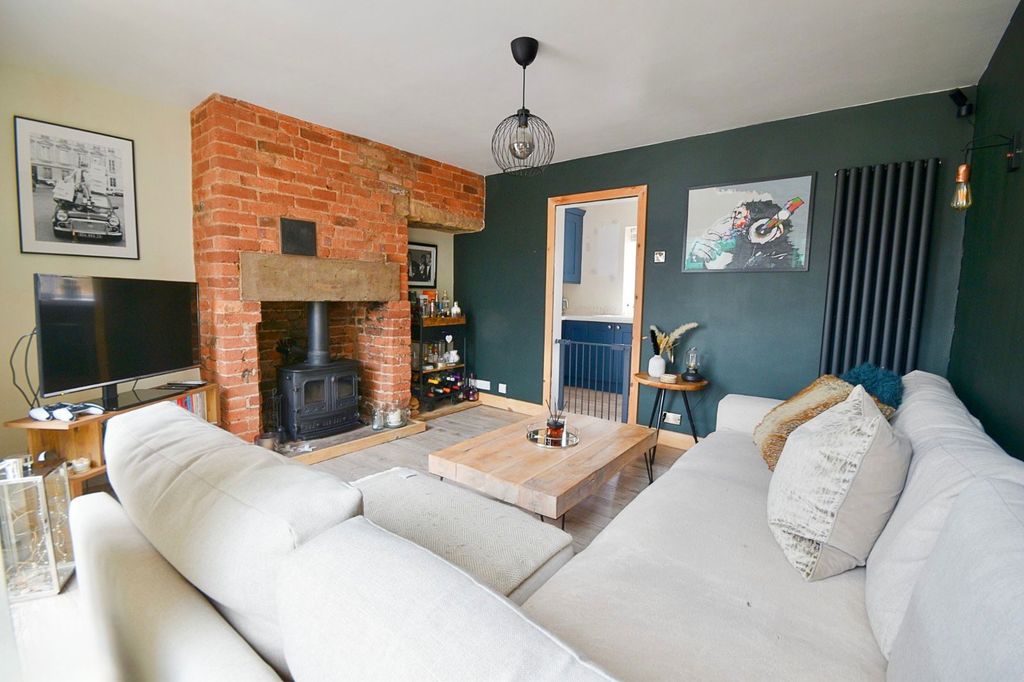 Property photo 2 of 19