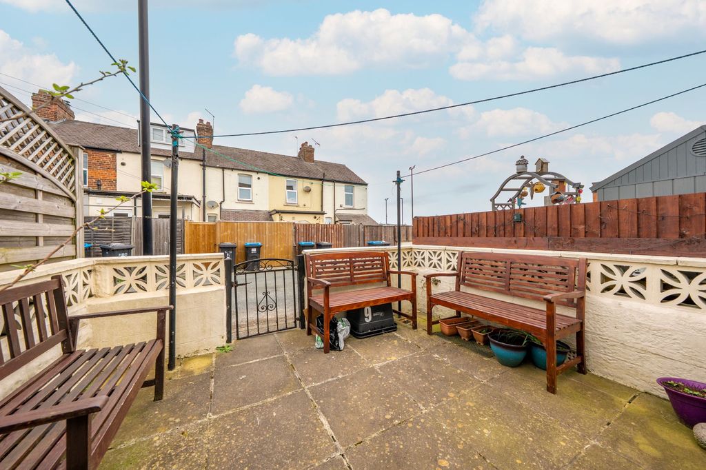 Property photo 3 of 14