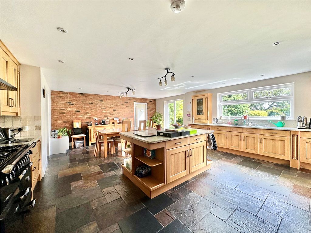 Property photo 3 of 26 Picture No. 20