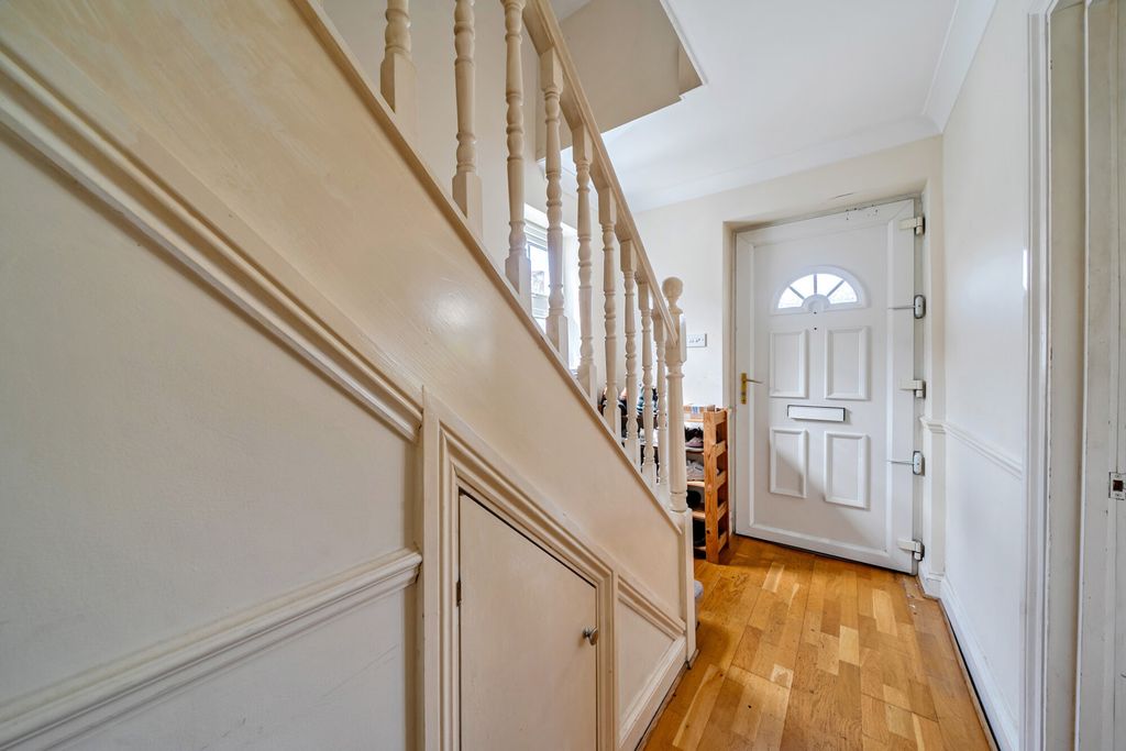 Property photo 3 of 18 1486566-9-6A51188...