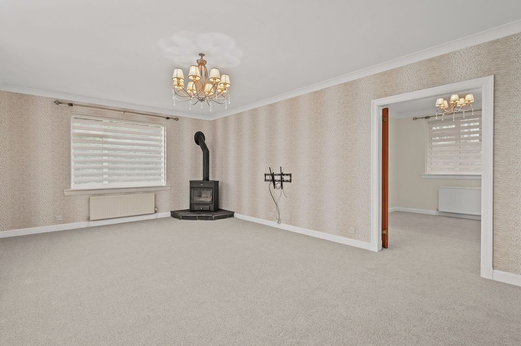 Property photo 3 of 25