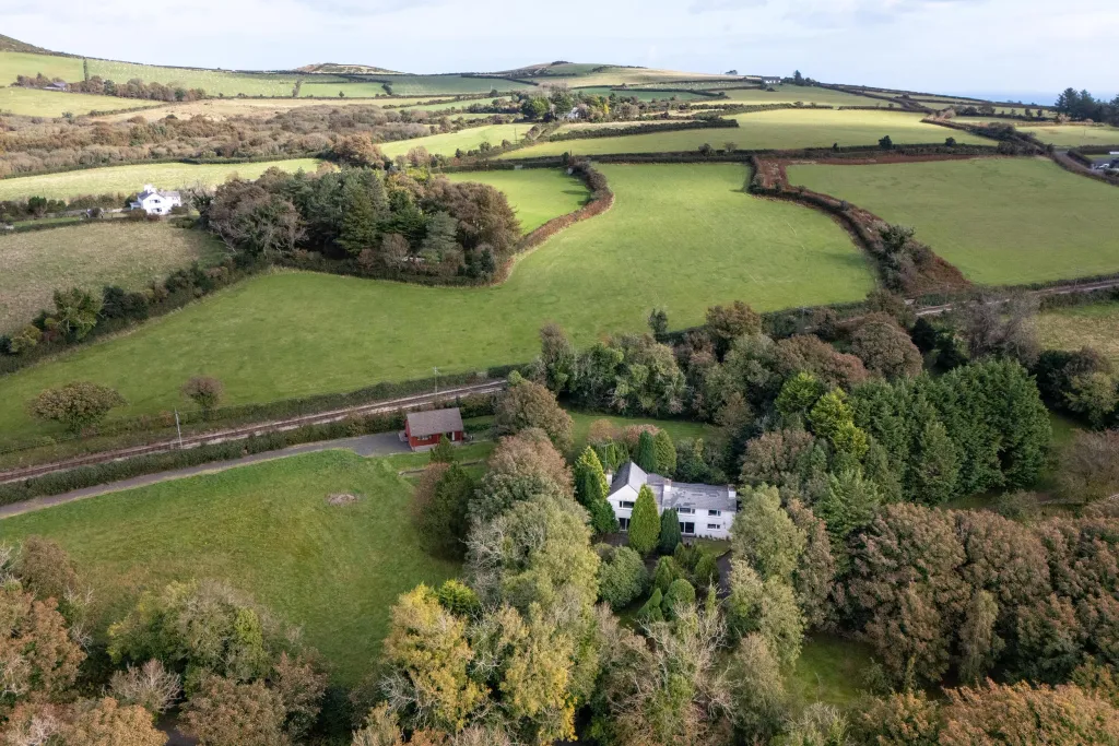 Property photo 1 of 44