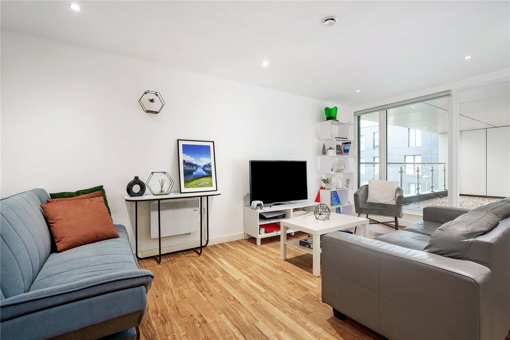 Property photo 3 of 11 Living Area