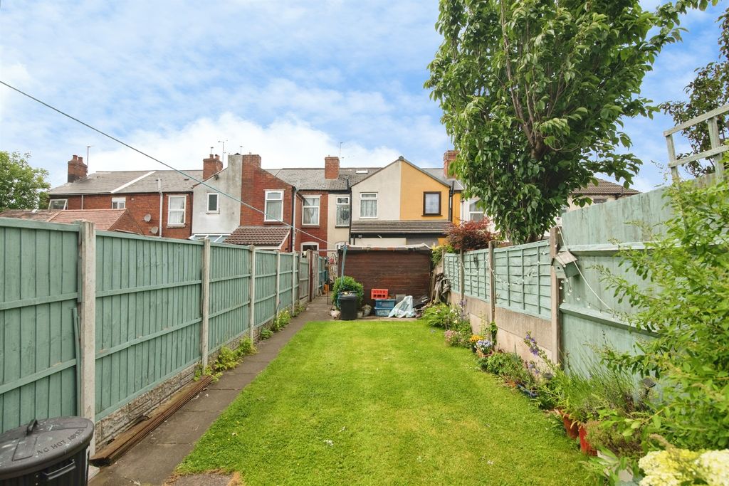 Property photo 2 of 13