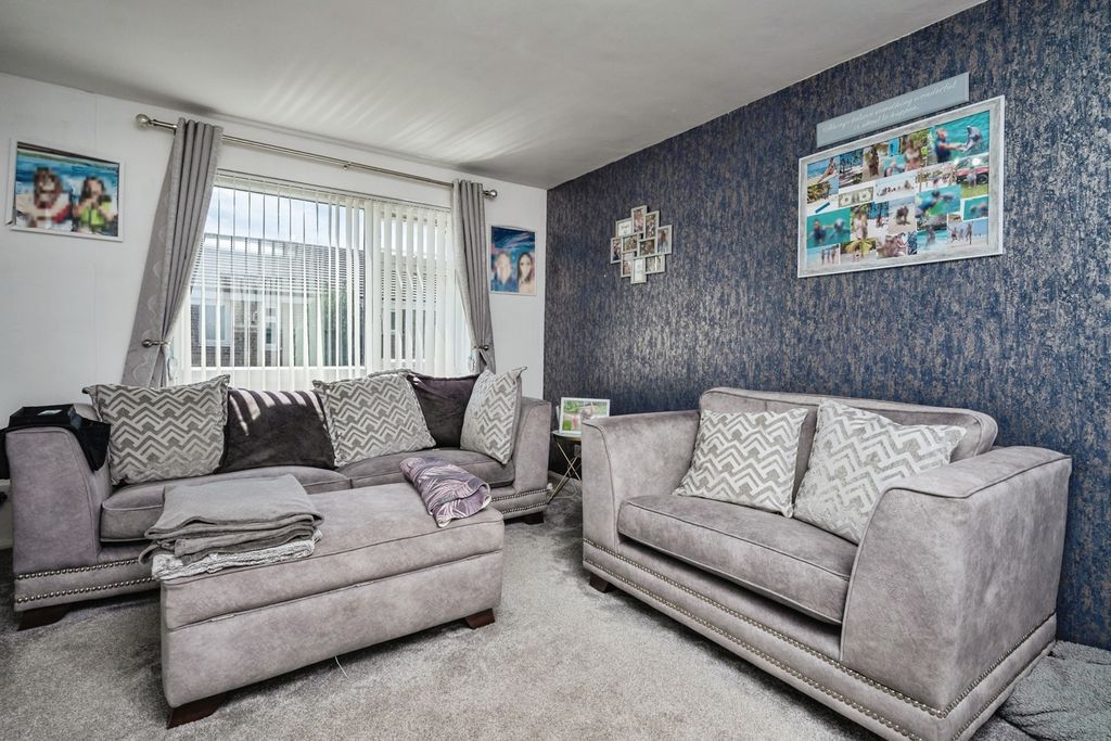 Property photo 3 of 20 Pbox-Img.Jpg