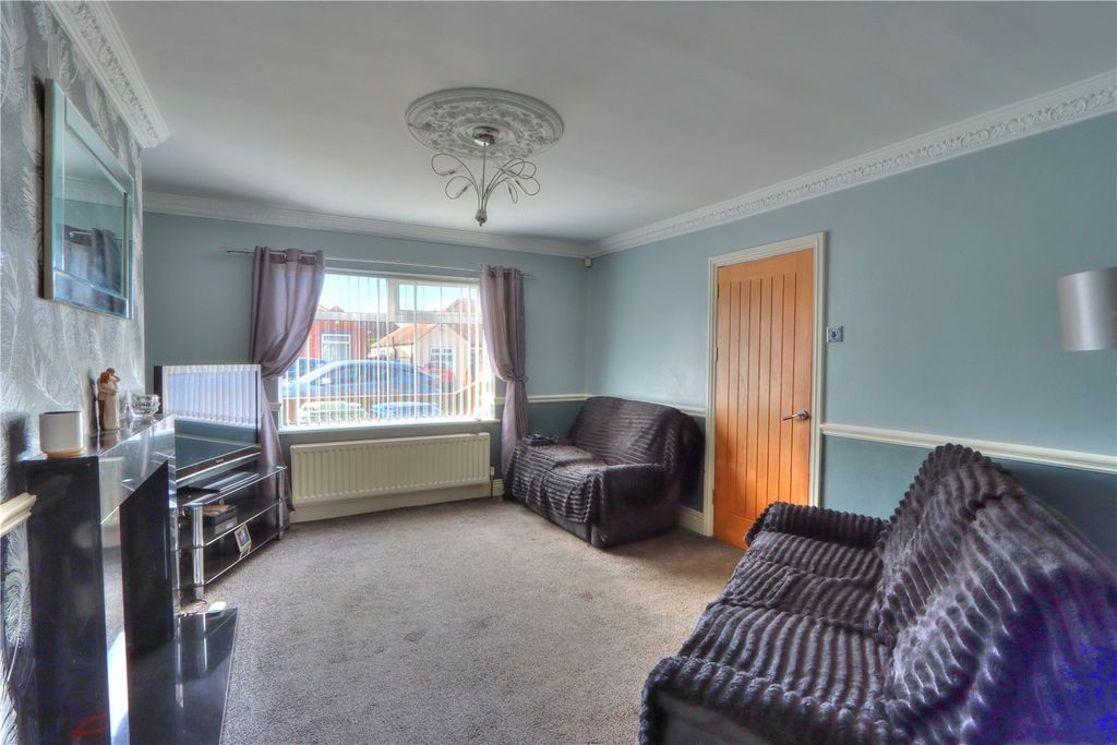 Property photo 2 of 15 Picture No. 10