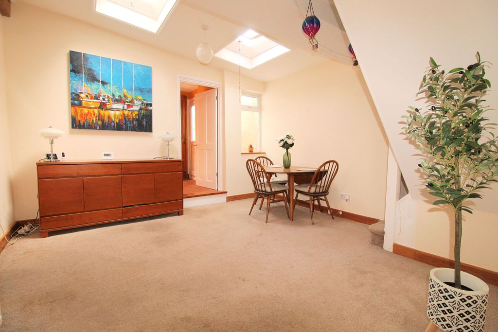 Property photo 3 of 16 Img_3278