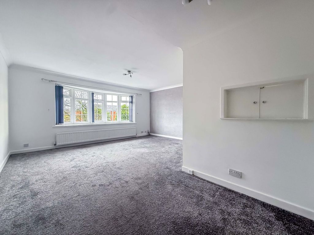 Property photo 2 of 26