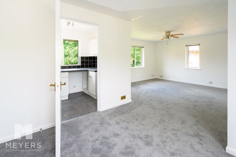 Property photo 2 of 15 Photo 15