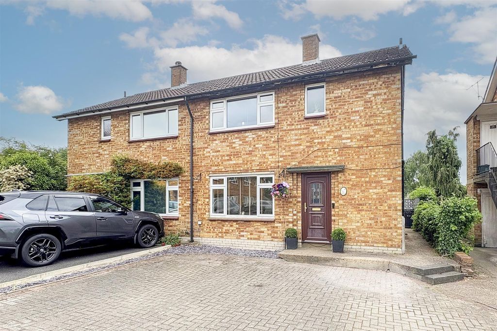 Property photo 1 of 16 Hampden Place - Front.Jpg