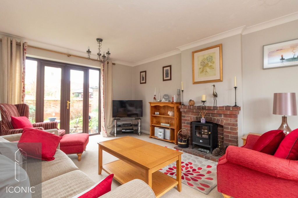 Property photo 3 of 21 Photo 4