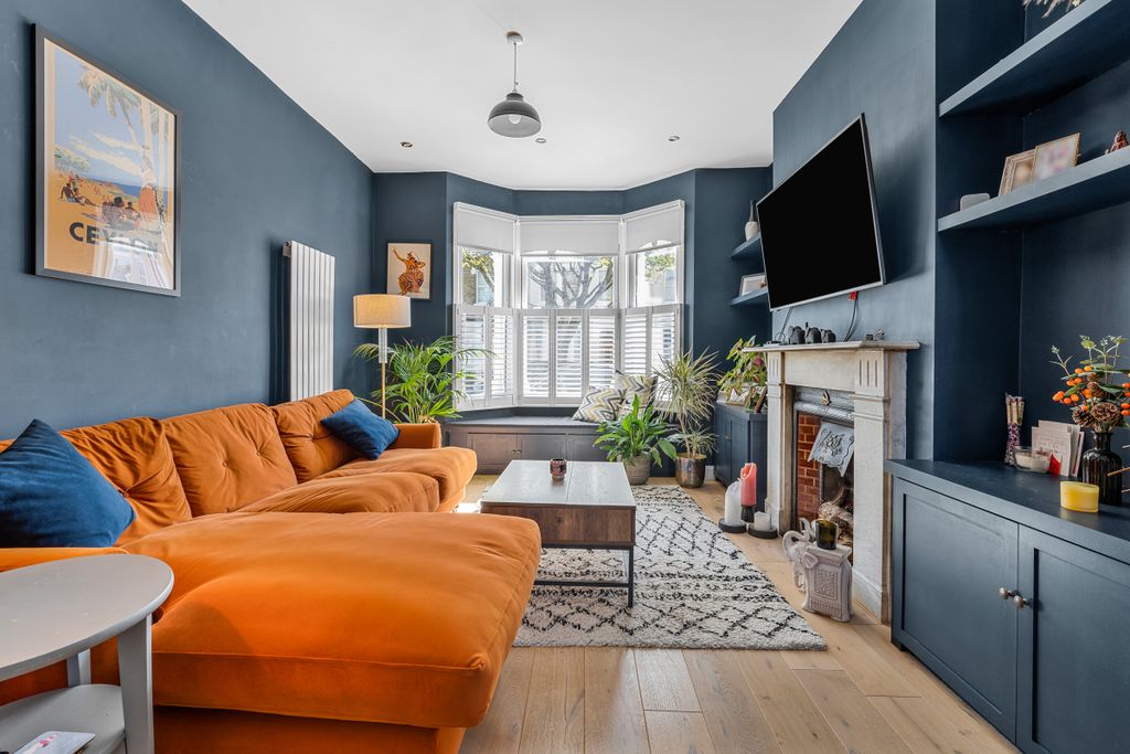 Property photo 3 of 17