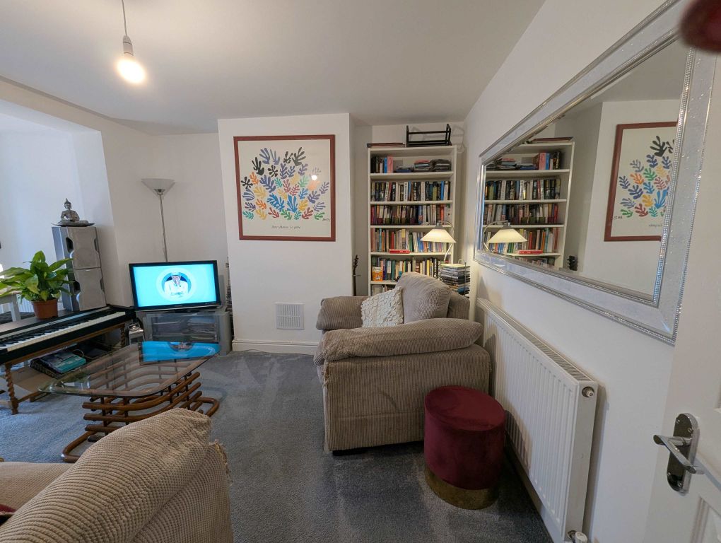 Property photo 2 of 14 Living Room