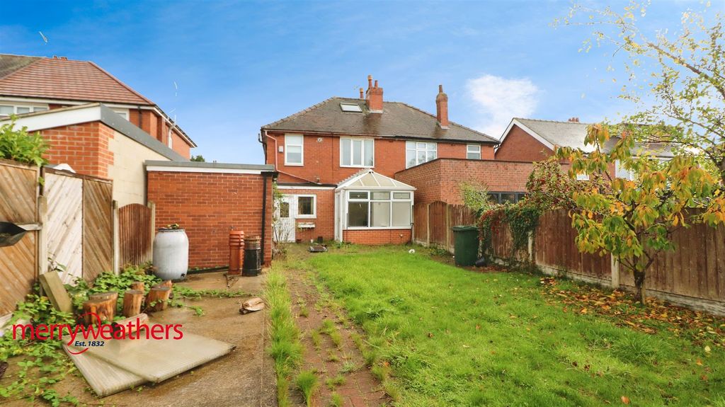 Property photo 3 of 15 External