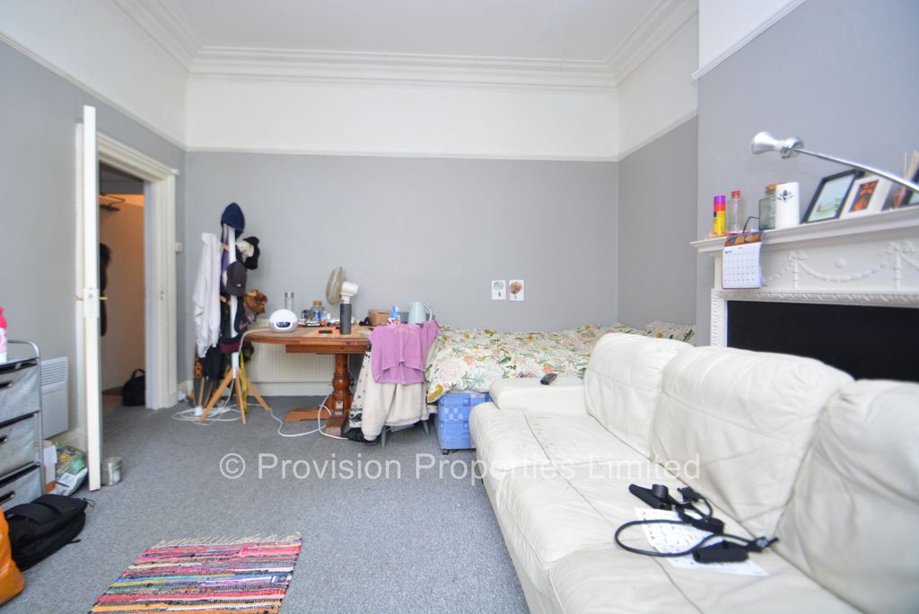 Property photo 3 of 5 Photo