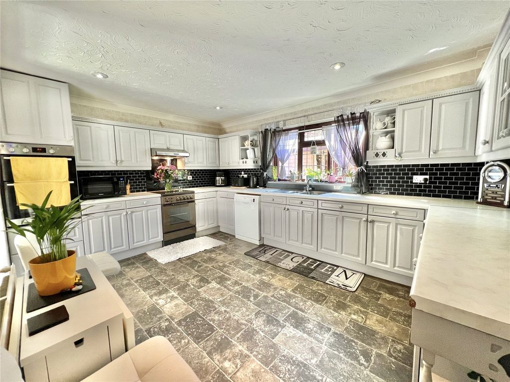 Property photo 3 of 15 Picture No. 80