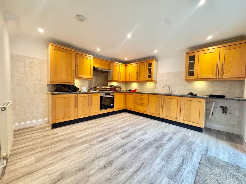 Property photo 2 of 9 Picture 2