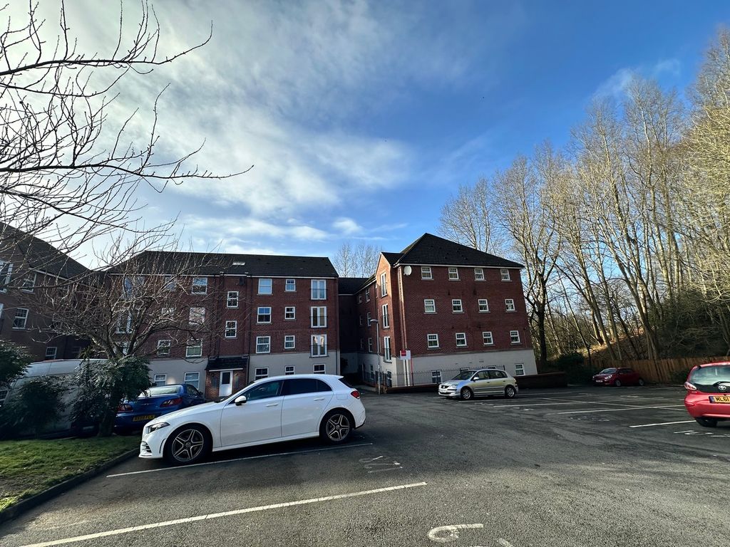 Property photo 1 of 8