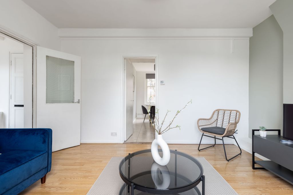 Property photo 3 of 10