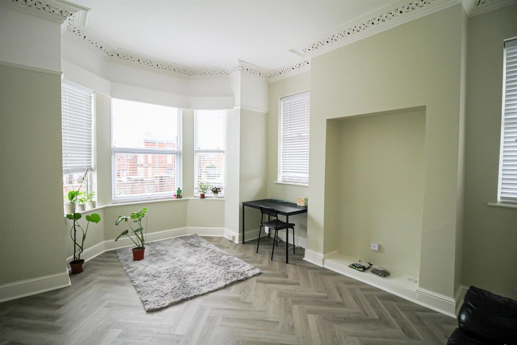 Property photo 2 of 13 Img_8967.Jpg