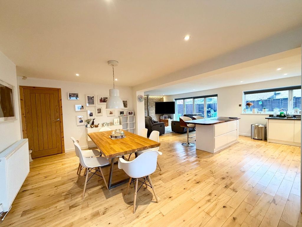 Property photo 2 of 19 Kitchen/Diner