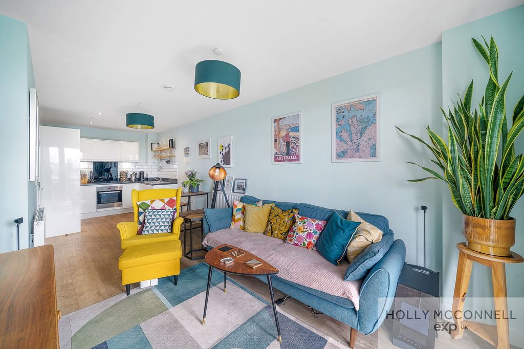 Property photo 2 of 30