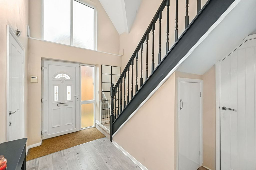 Property photo 2 of 22