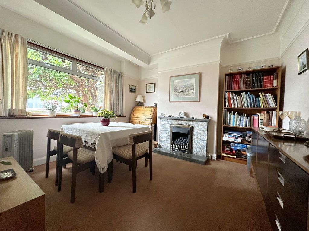 Property photo 3 of 24