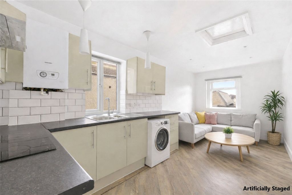 Property photo 2 of 10 Picture No. 26