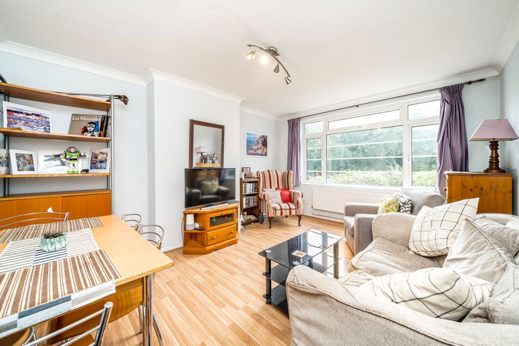 Property photo 2 of 5