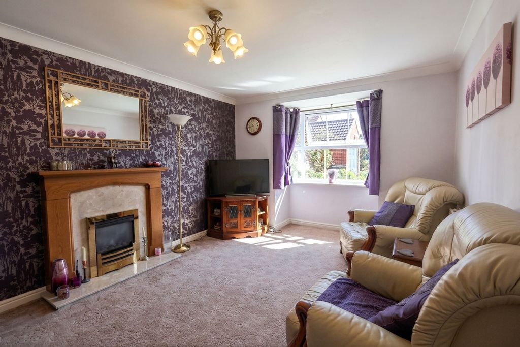 Property photo 2 of 14
