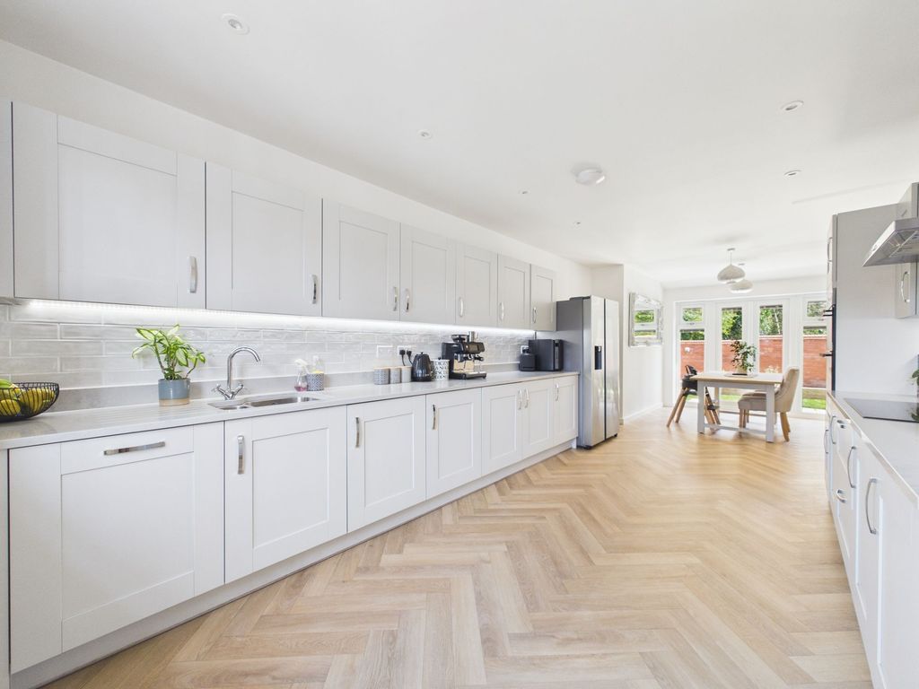 Property photo 3 of 37