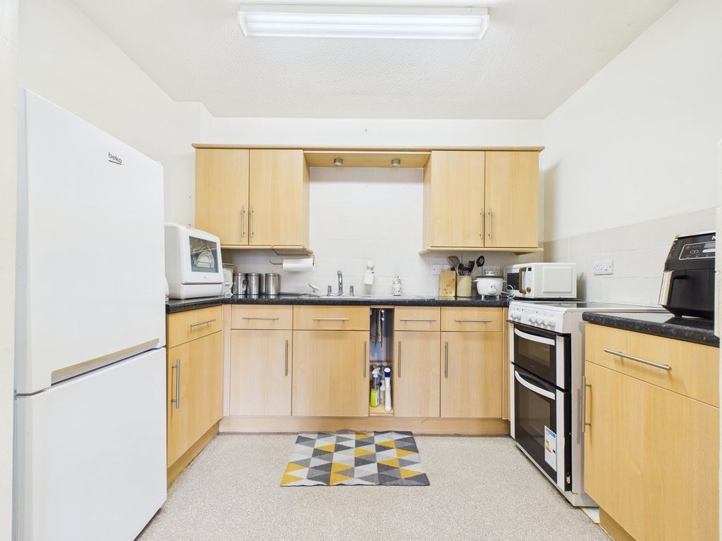 Property photo 3 of 8