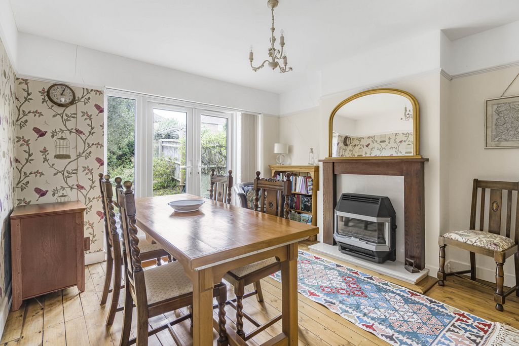 Property photo 3 of 21