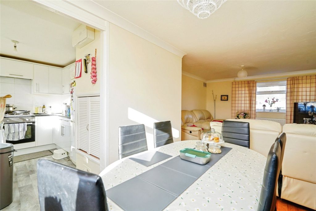 Property photo 3 of 21 Picture No. 13