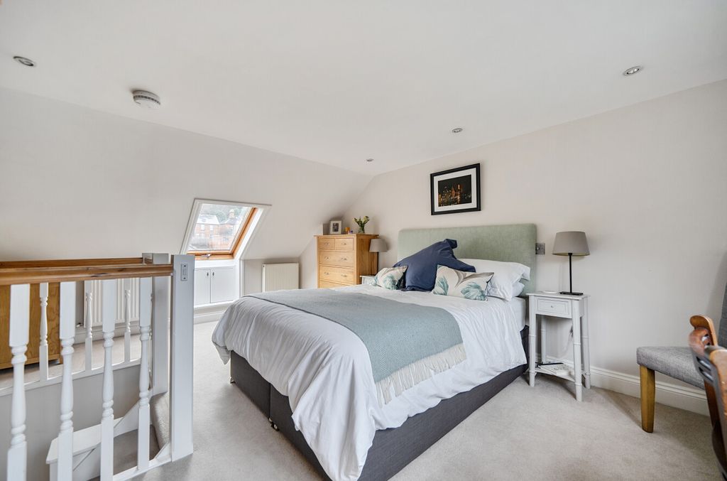 Property photo 3 of 35 1388656-30-695d23...