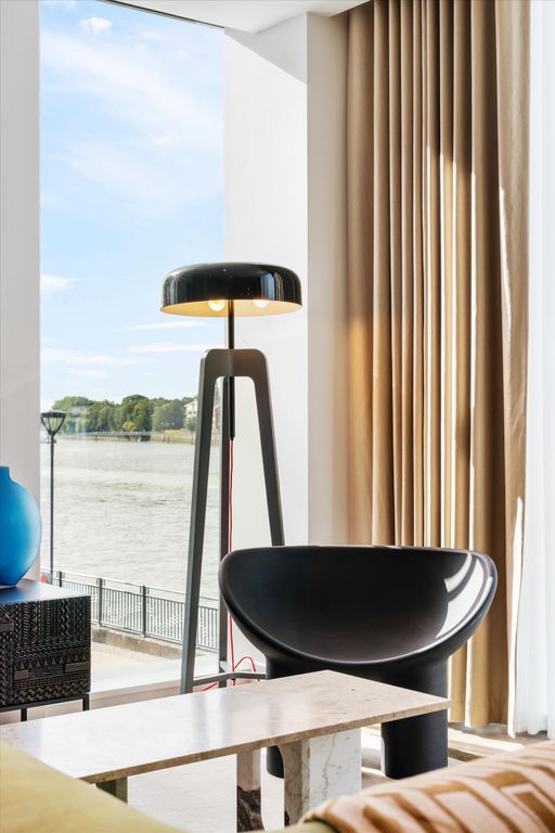 Property photo 3 of 12 Image