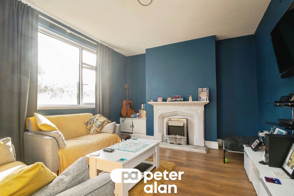 Property photo 2 of 20