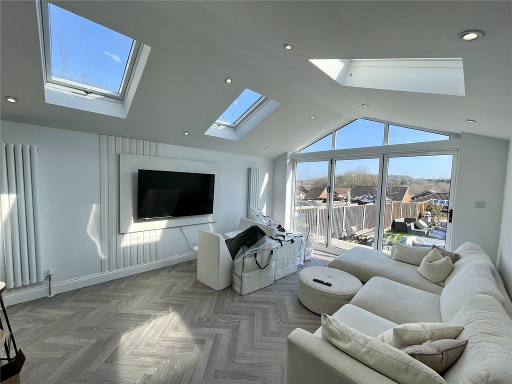 Property photo 2 of 18 Kitchen/Diner