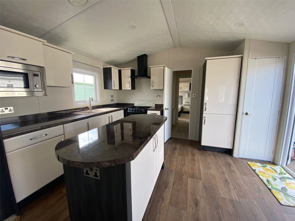 Property photo 3 of 13 Picture No. 04