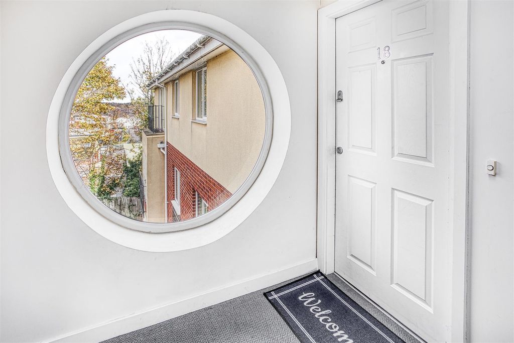 Property photo 3 of 11 316A0004_Hdr.Jpg