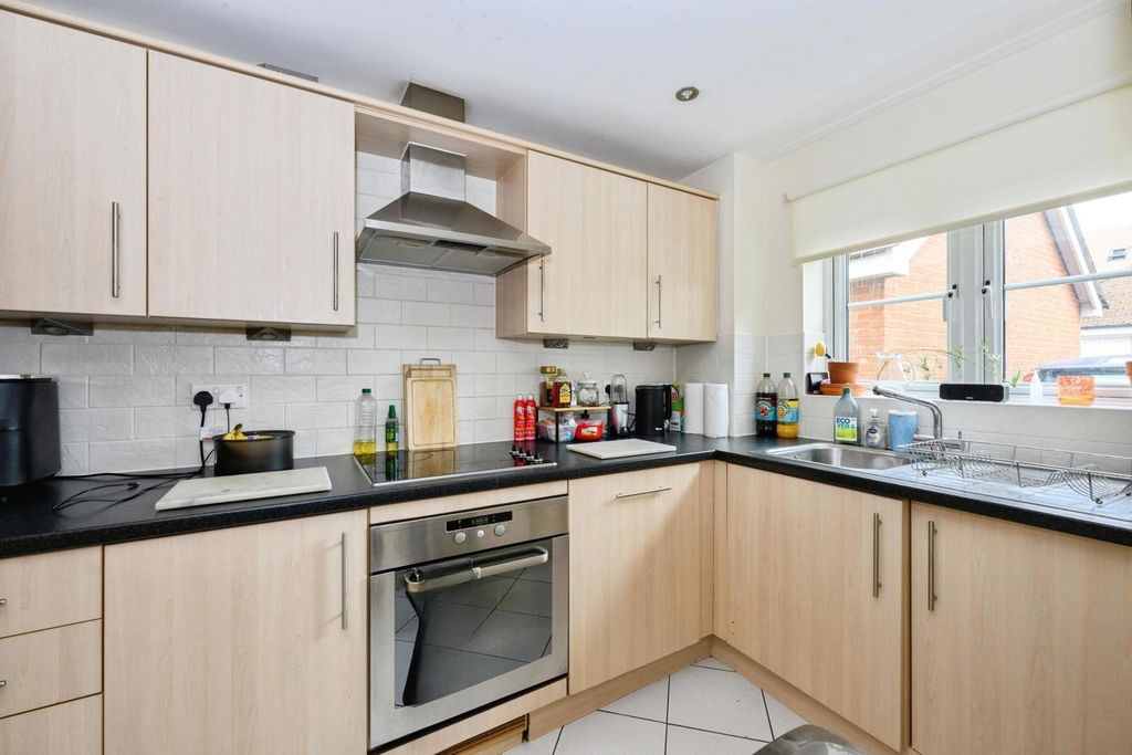 Property photo 3 of 15 Pbox-Img.Jpg