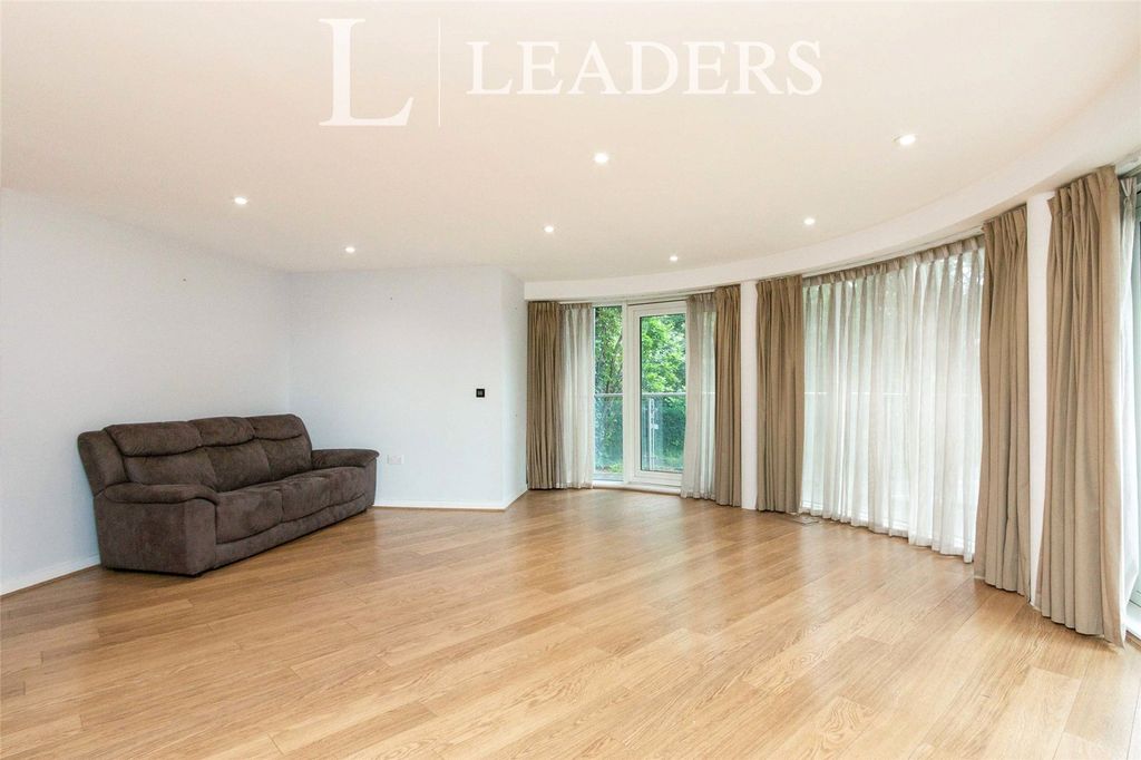 Property photo 3 of 10 Picture No. 08