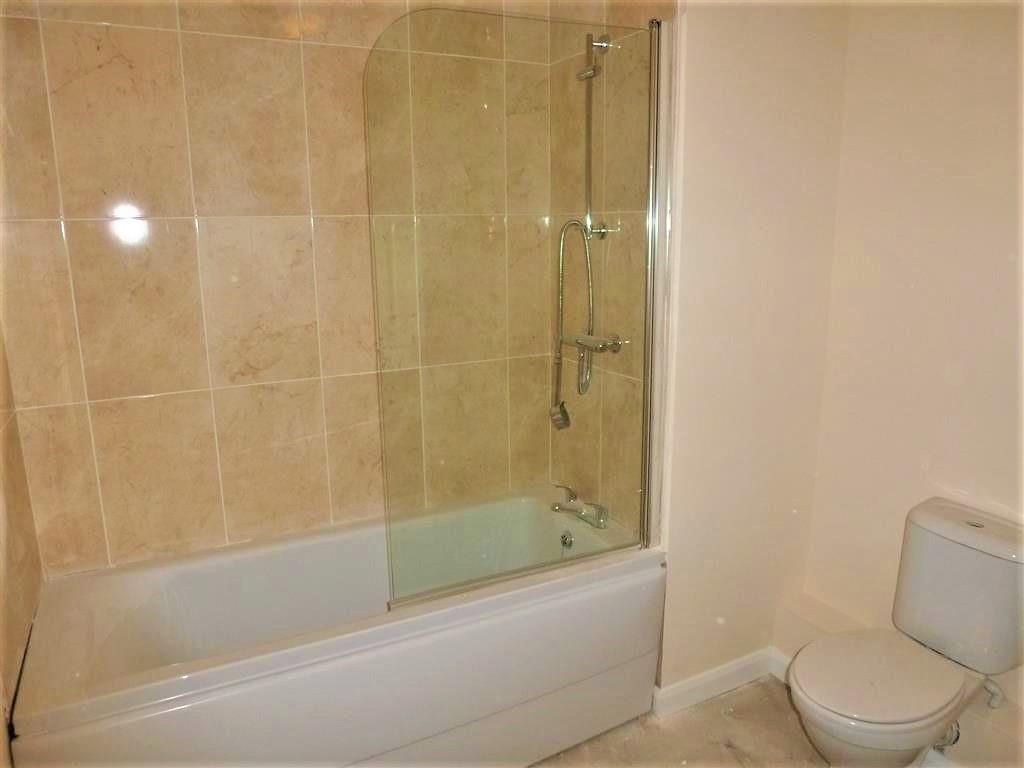 Property photo 2 of 4 Bathroom