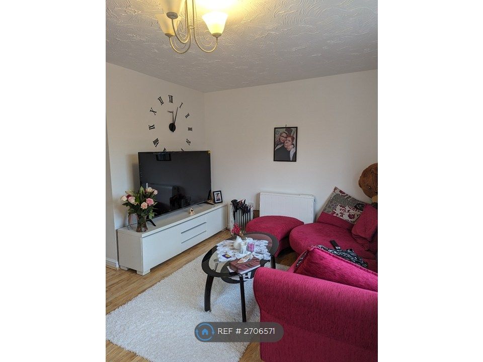 Property photo 2 of 6