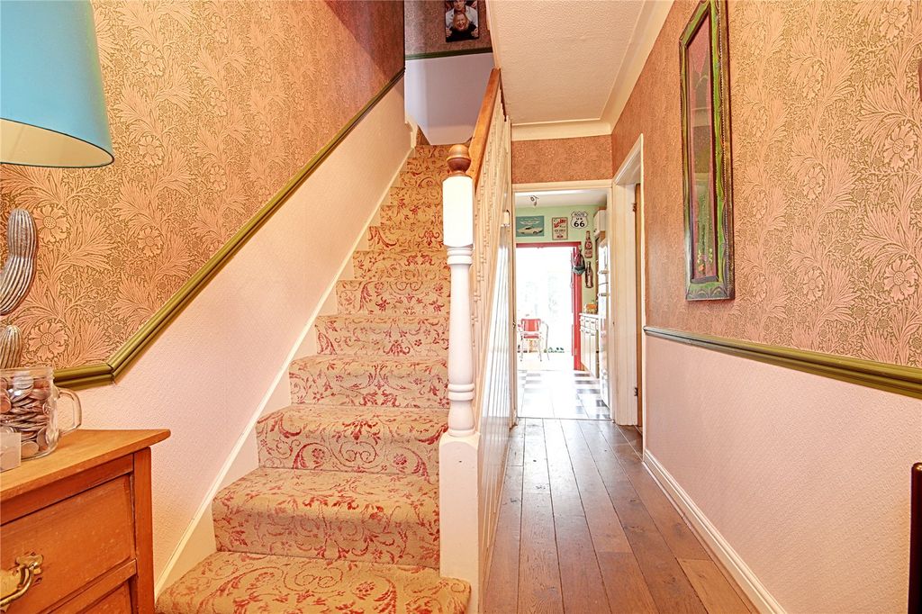 Property photo 3 of 22 Picture No. 10