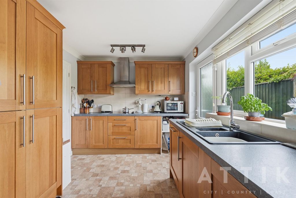 Property photo 3 of 28 Stonecot_009.Jpg