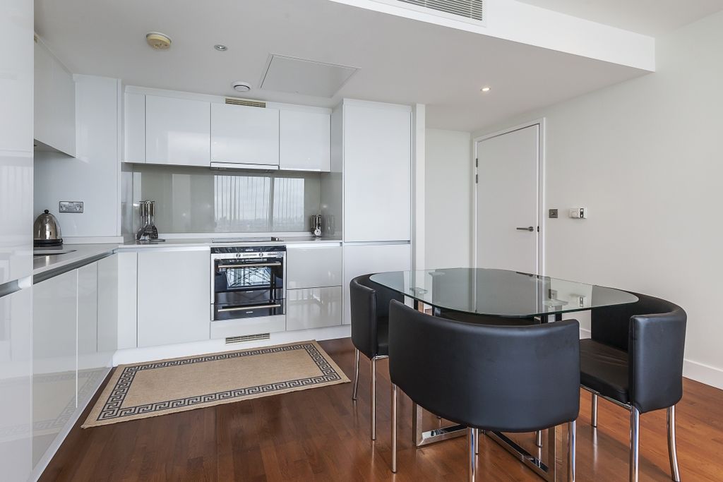 Property photo 2 of 16 Dining/Kitchen